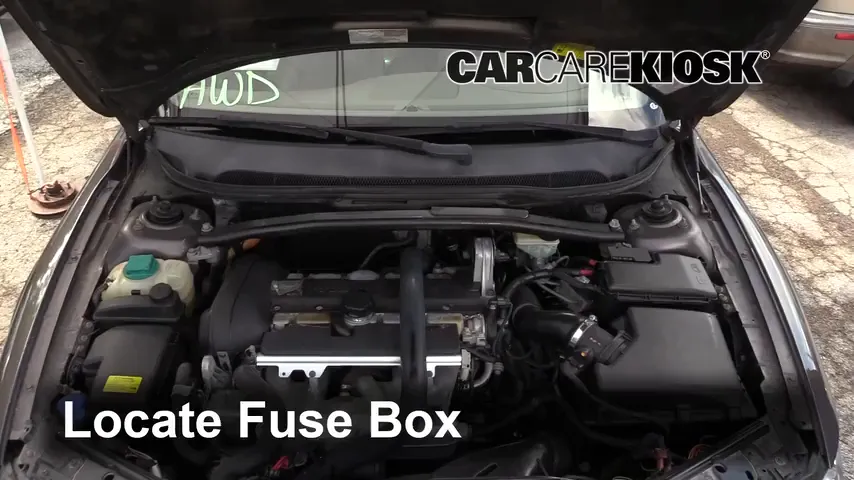 2006 Volvo XC70 2.5L 5 Cyl. Turbo Fusible (motor) Control